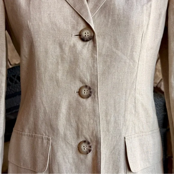 Neutral Linen Blazer | Classic Tailored Jacket | Size 4 - Picture 6 of 8